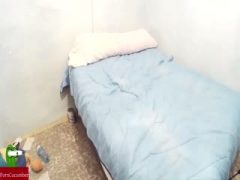 dandole carne en barra a esta mujer con sobrepeso encima de la cama GUI098