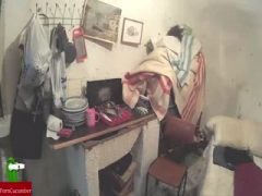 A house full of trash and a couple who does not like having sex between shit CRI093
