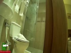 Sexo anal en la ducha para la gorda viciosa GUI015