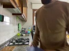 Pamela Sánchez no deja a su novio jesussanchezx terminar su tutorial de cómo hacer un buen desayuno menuda chupada de polla que le pega le saca toda su leche