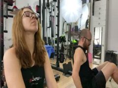 Primera tarea del día meditacion y relajacion cuerpo y mente garganta profunda con arcadas placentera ( pamela y jesus ) pareja porno amateur Spanish